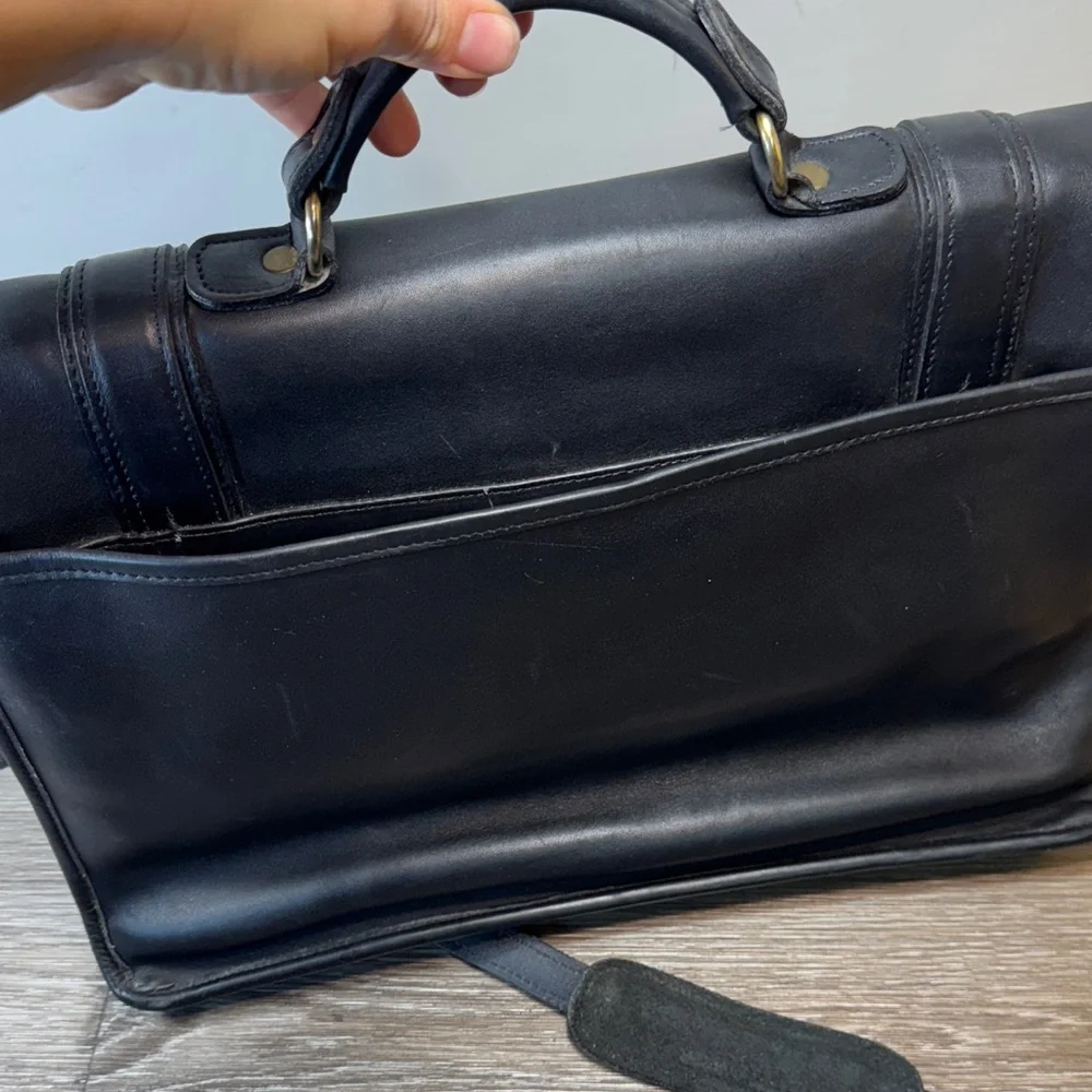 Vintage Black Leather Men's messenger Bag made in the USA 🇺🇸
